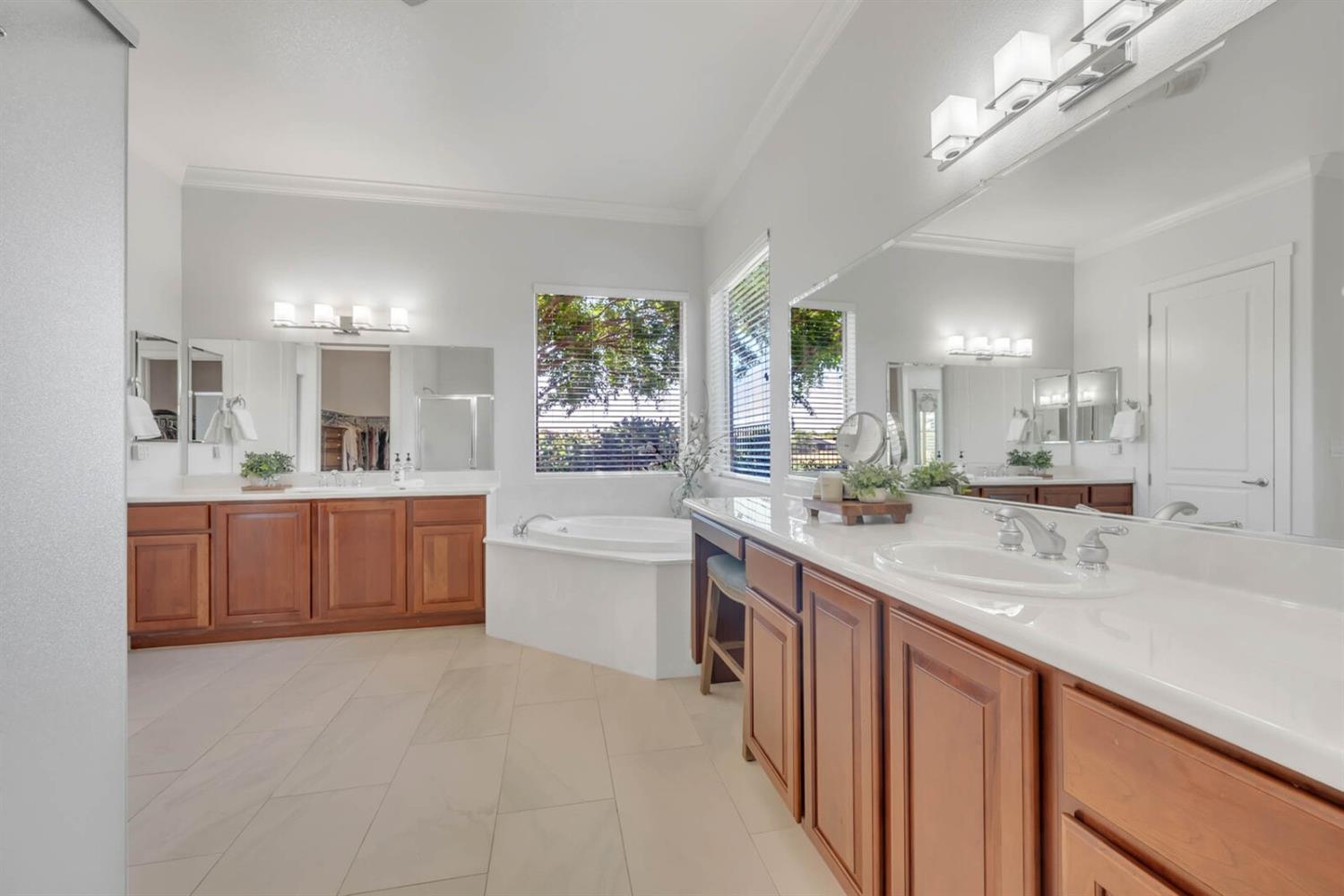 1221 Lasso Lake Lane