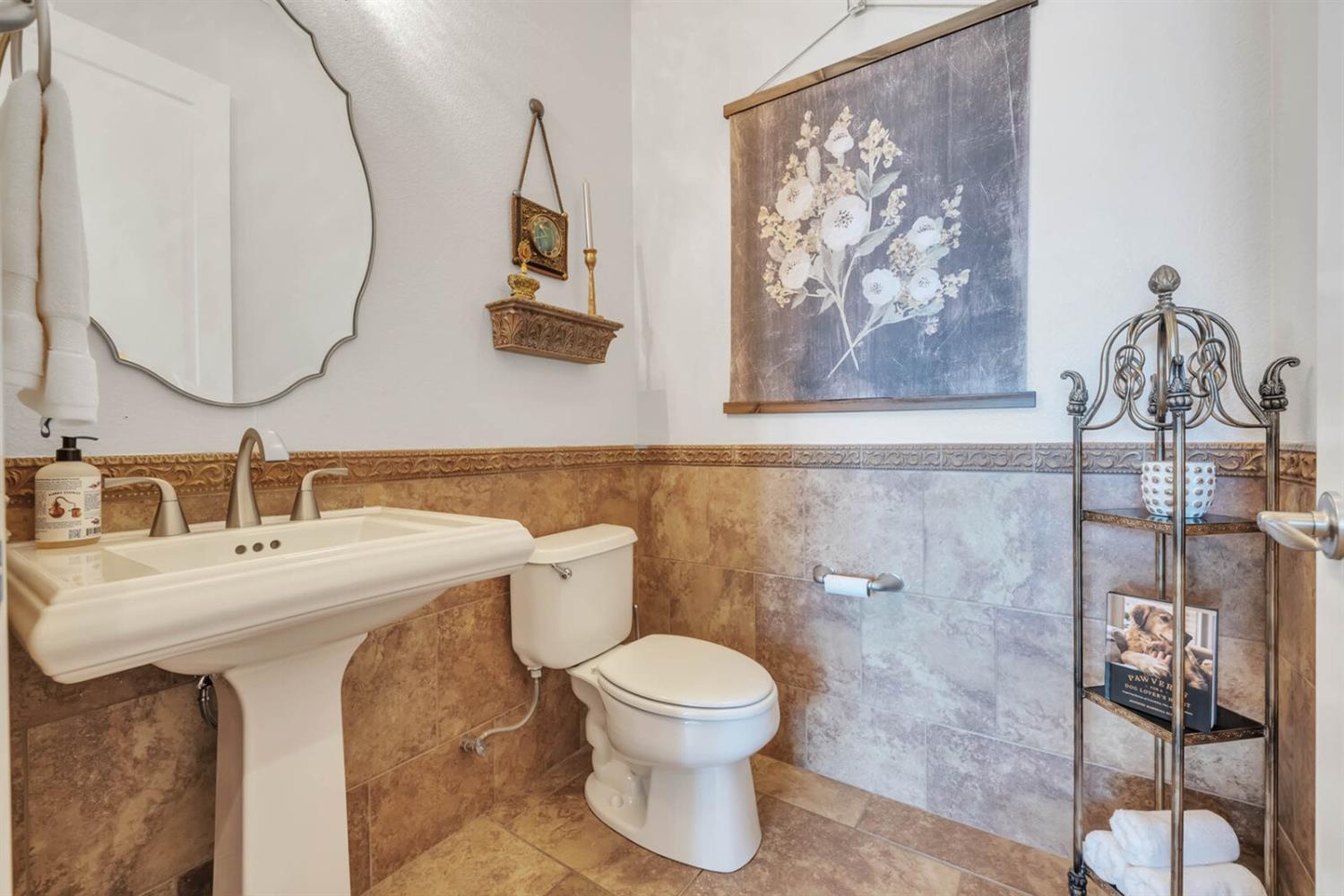 1221 Lasso Lake Lane