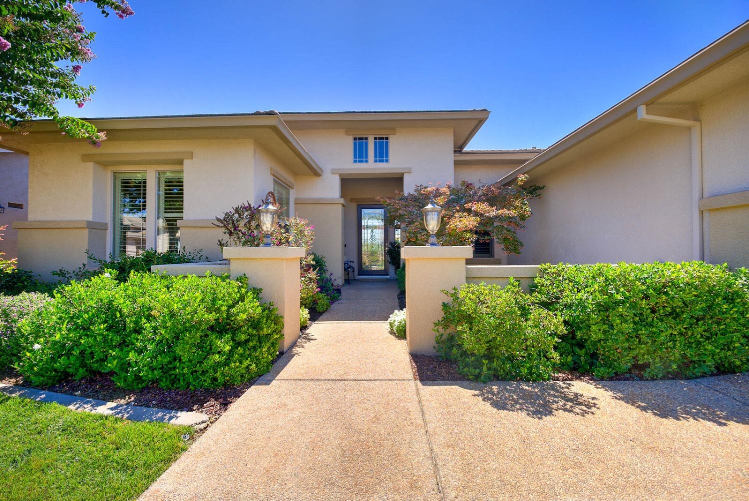 1221 Lasso Lake Lane