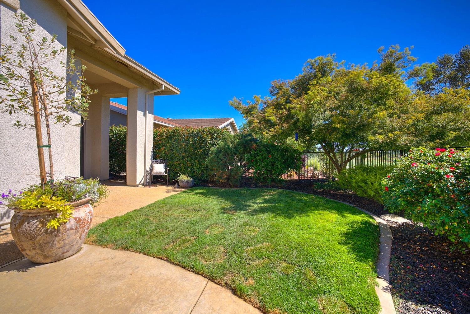 1221 Lasso Lake Lane