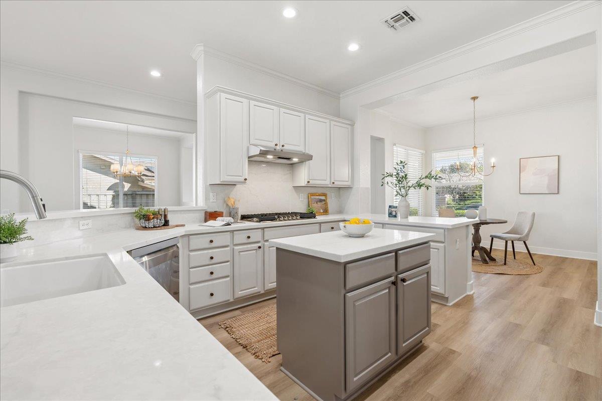 2835 Blue Heron Loop