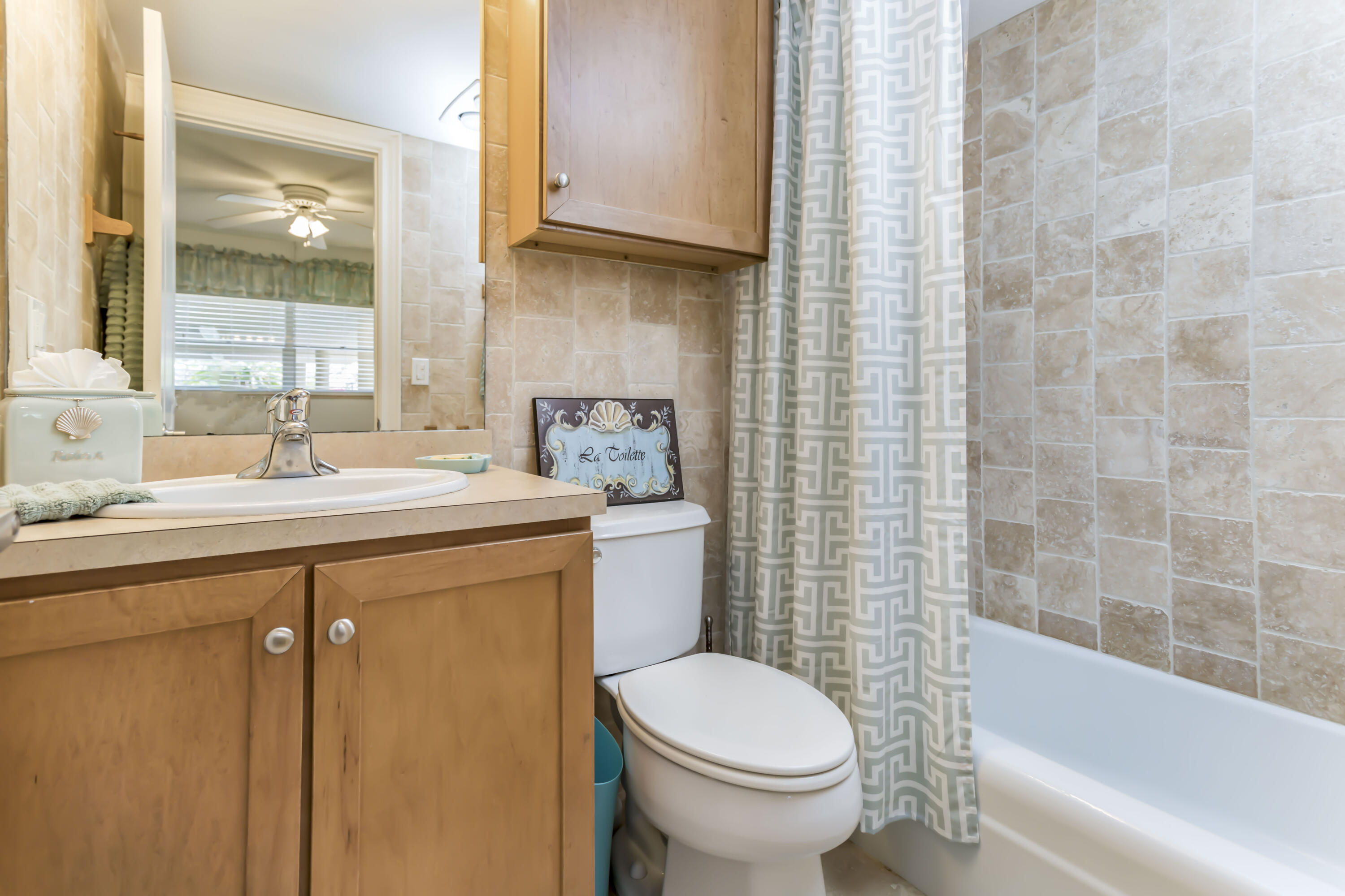 951 Spanish Circle Unit: 141-F