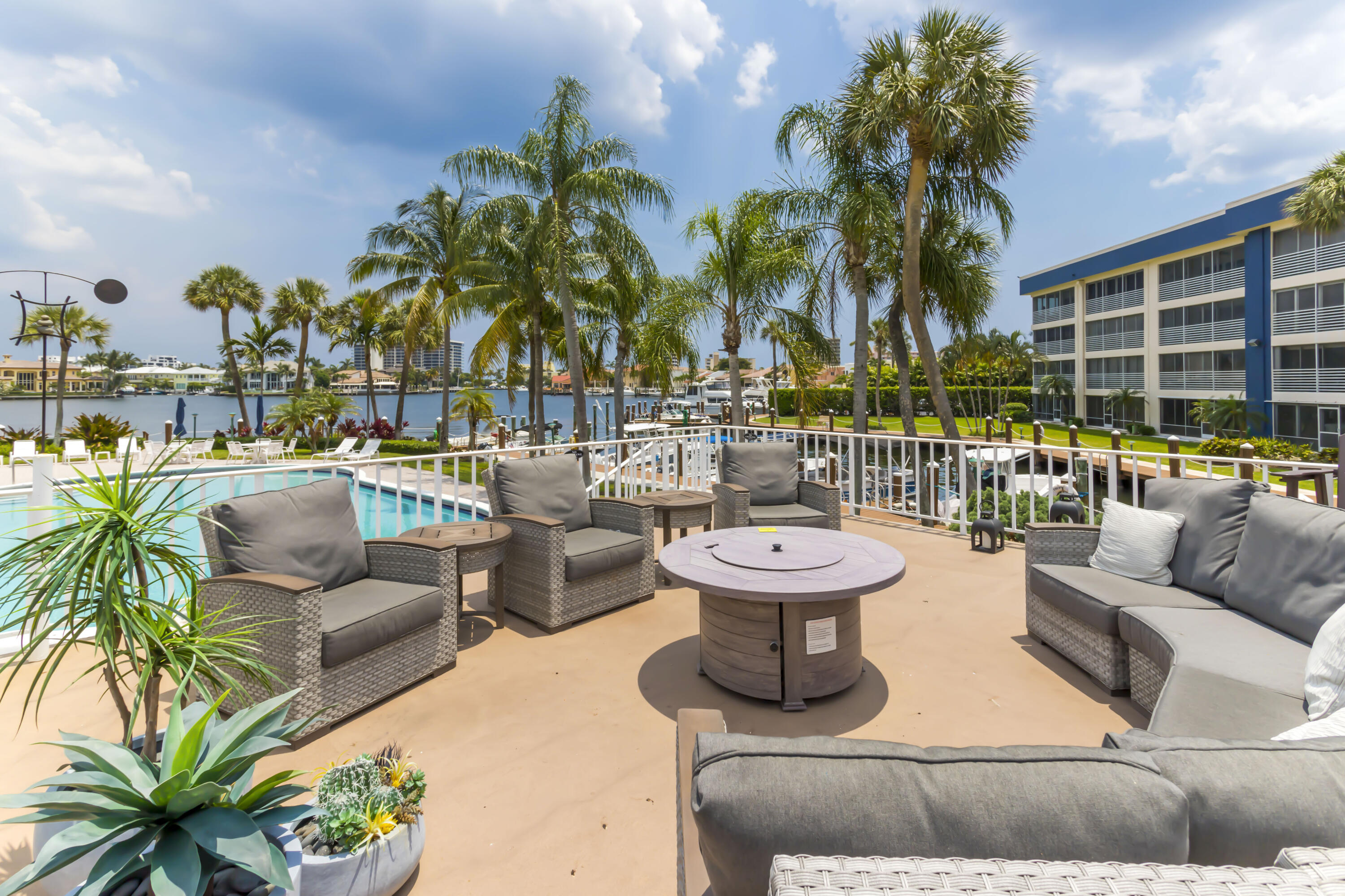 951 Spanish Circle Unit: 141-F