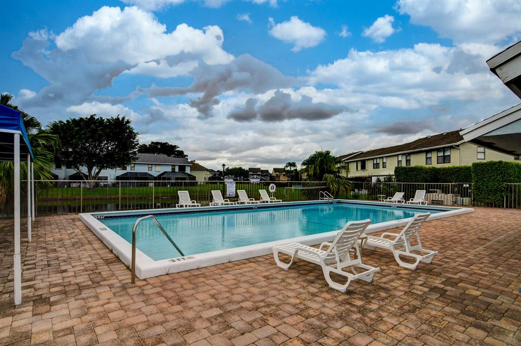 5694 Northpointe Lane Lane