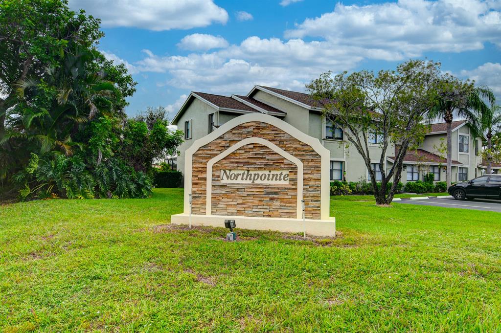 5694 Northpointe Lane Lane