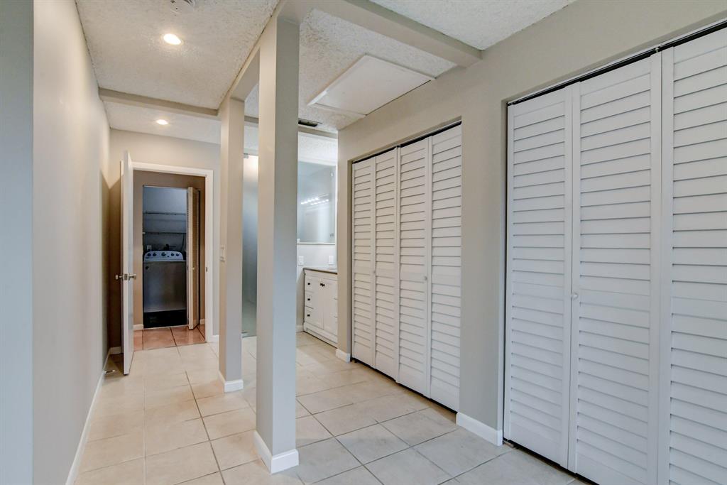 5694 Northpointe Lane Lane