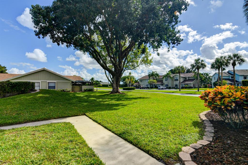 5694 Northpointe Lane Lane