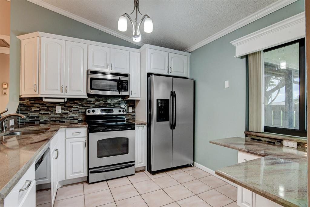 5694 Northpointe Lane Lane