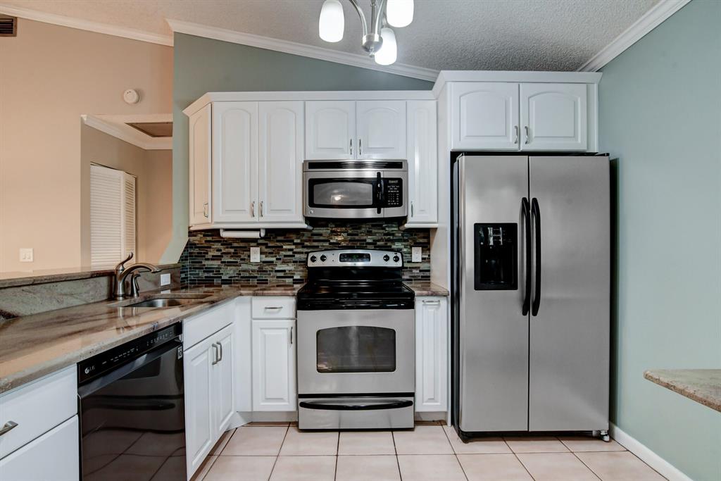 5694 Northpointe Lane Lane