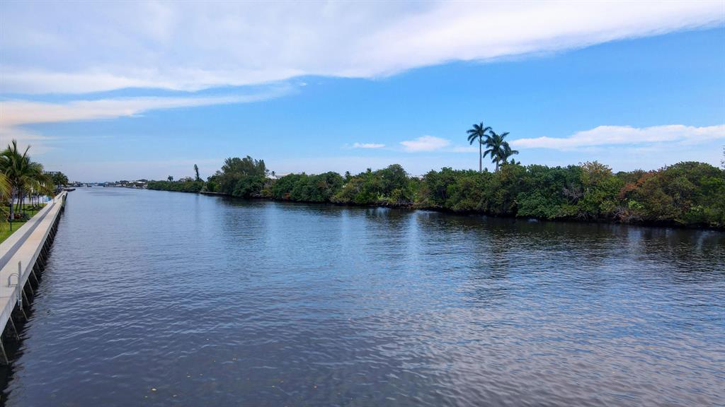 30 Colonial Club Drive Unit: 202