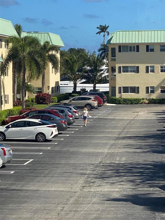 30 Colonial Club Drive Unit: 202