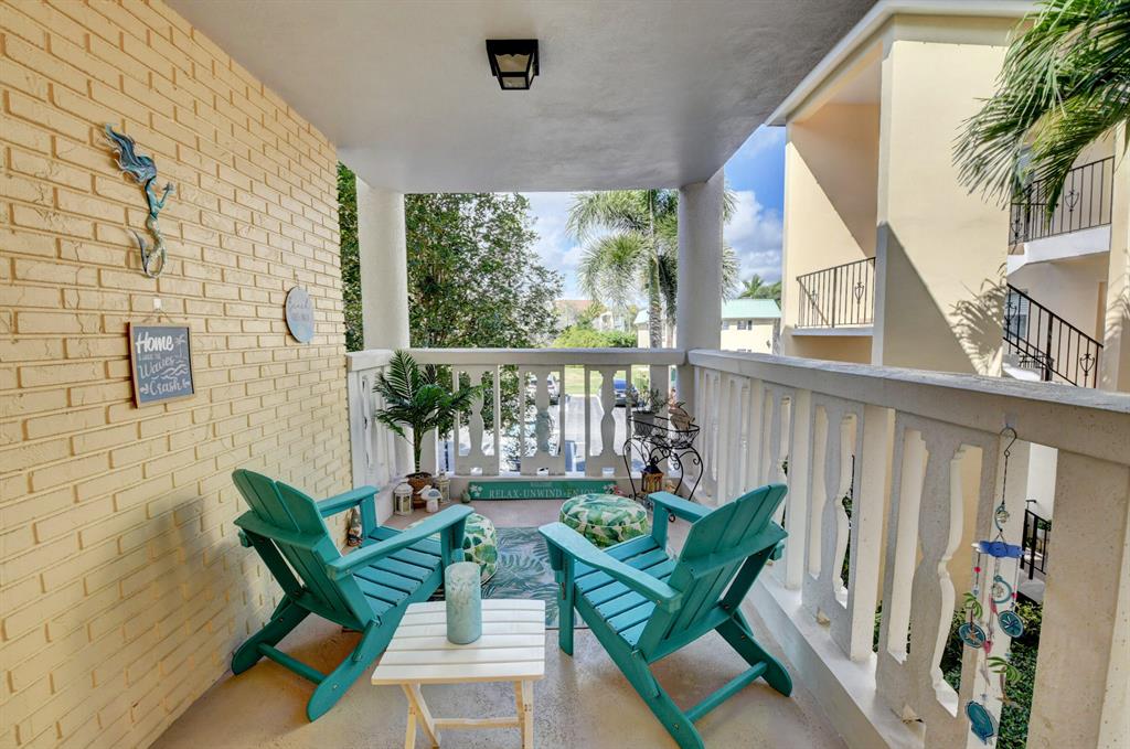 30 Colonial Club Drive Unit: 202