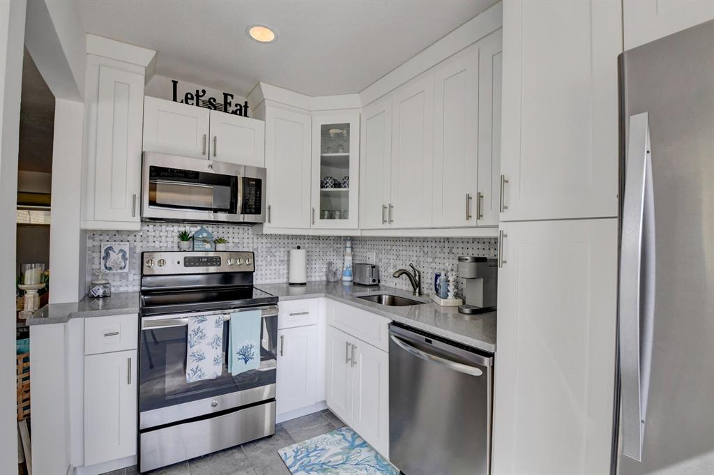 30 Colonial Club Drive Unit: 202