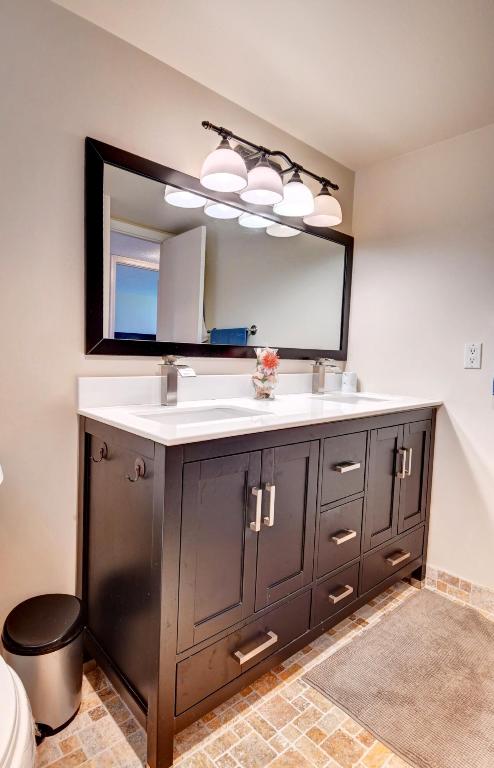 1 Colonial Club Drive 204