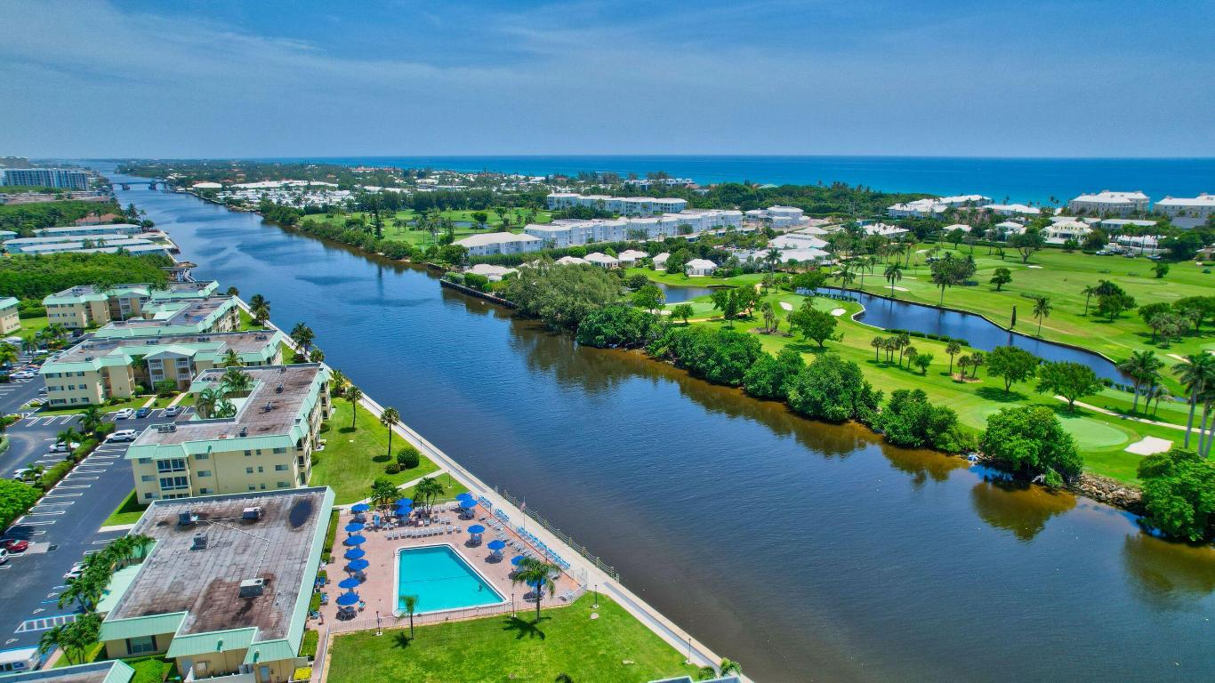 1 Colonial Club Drive 204