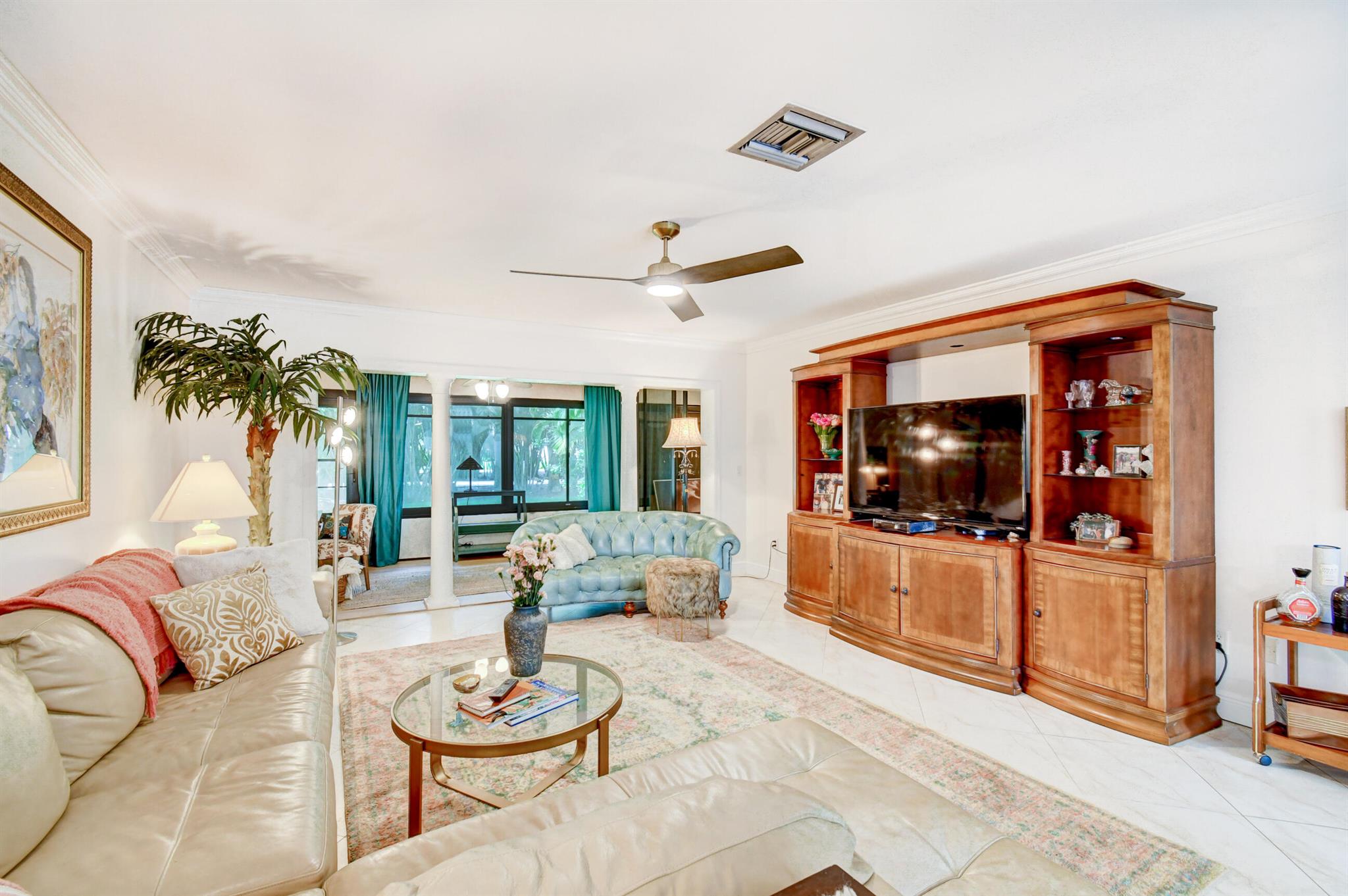 10 S Lakeshore Drive