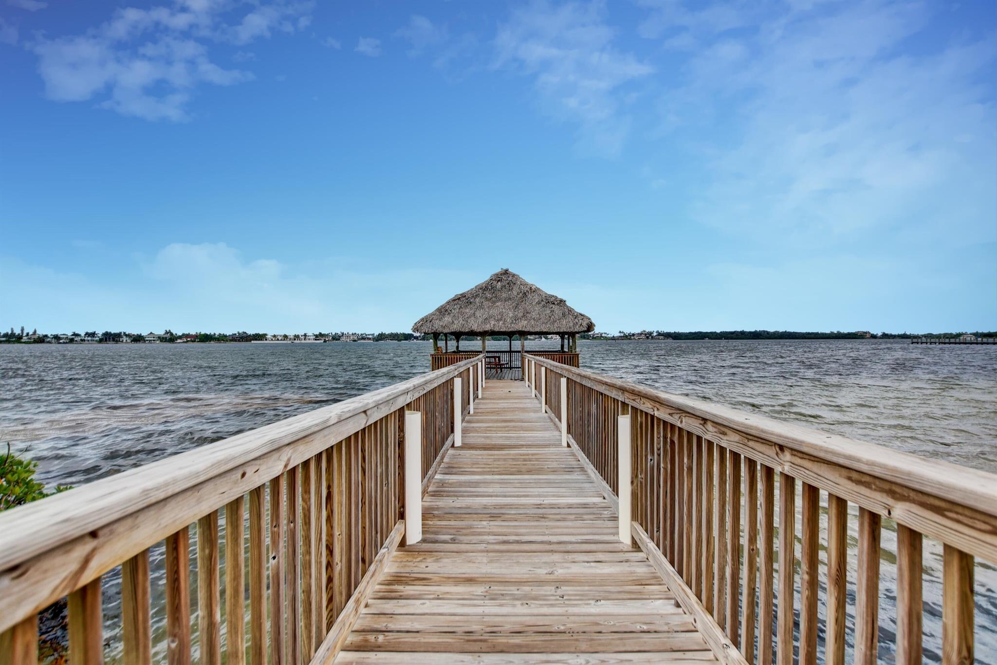 10 S Lakeshore Drive