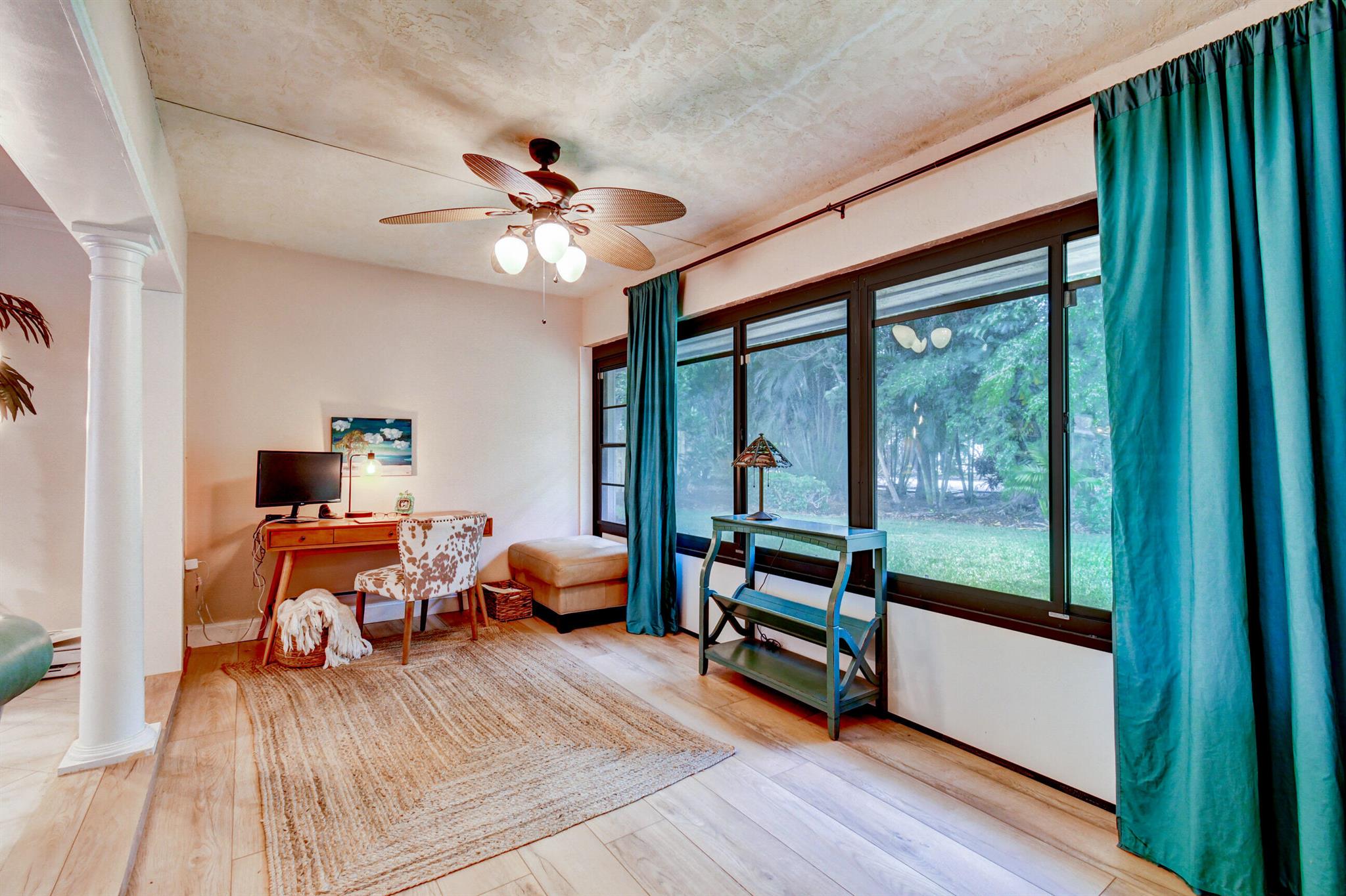 10 S Lakeshore Drive