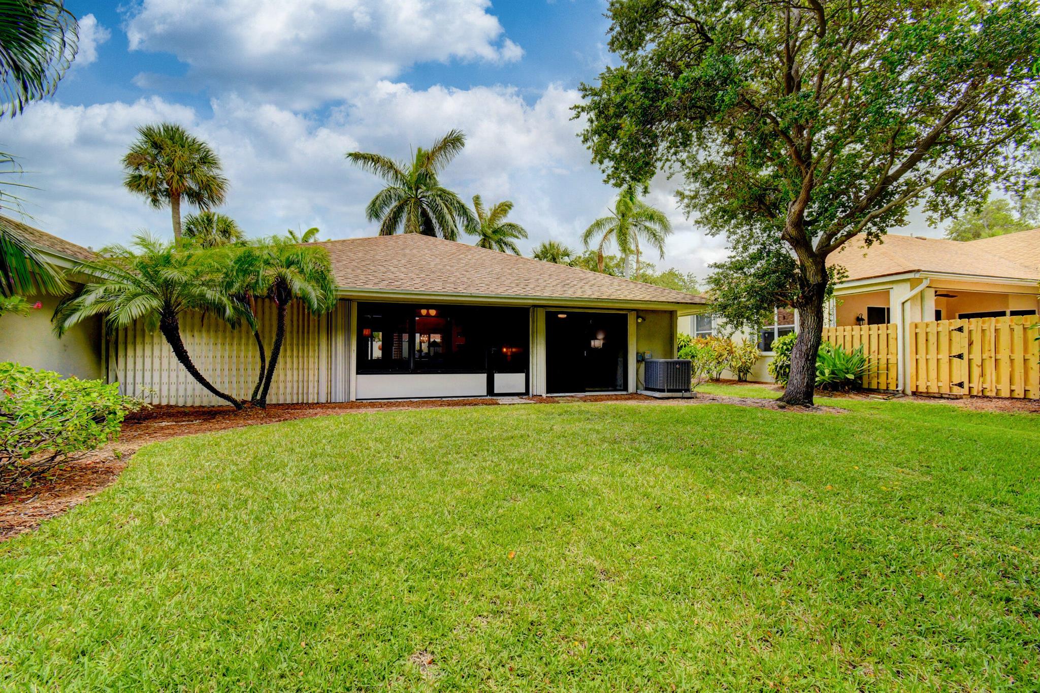 10 S Lakeshore Drive