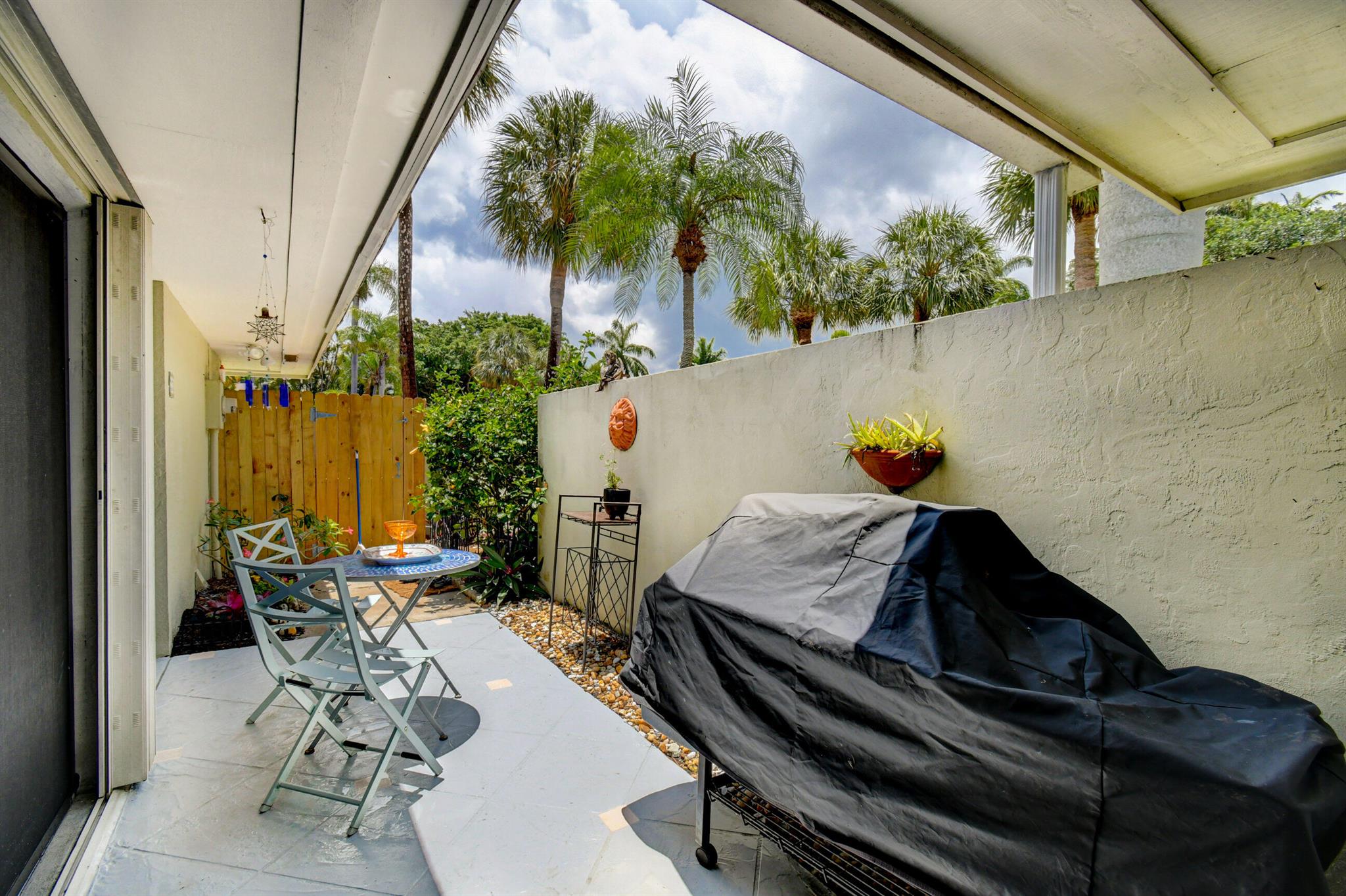 10 S Lakeshore Drive