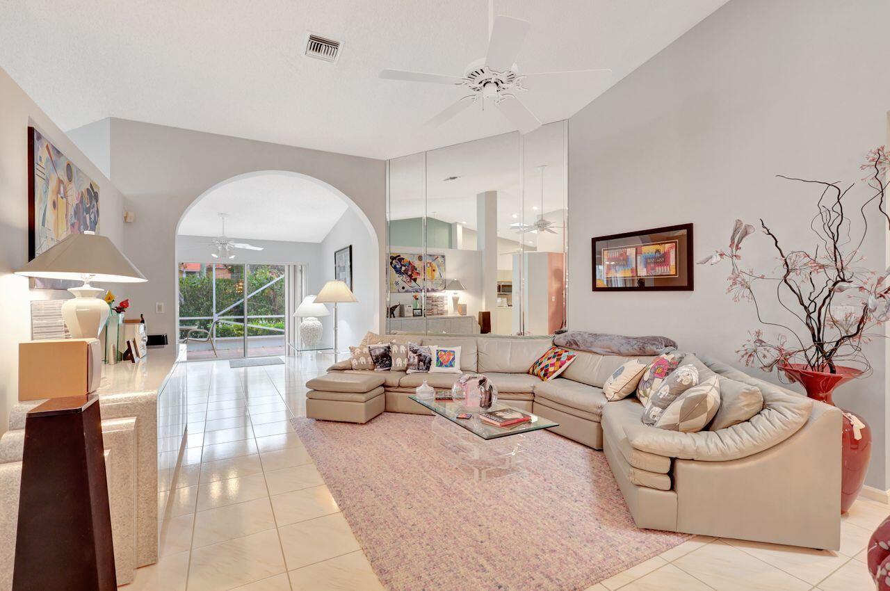 9662 Harbour Lake Circle