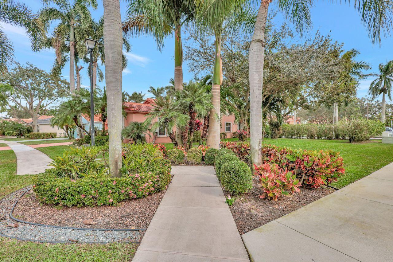 9662 Harbour Lake Circle