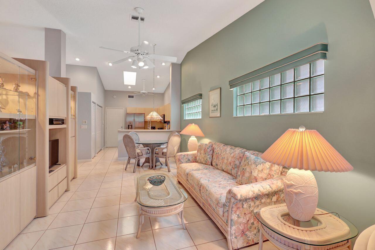 9662 Harbour Lake Circle