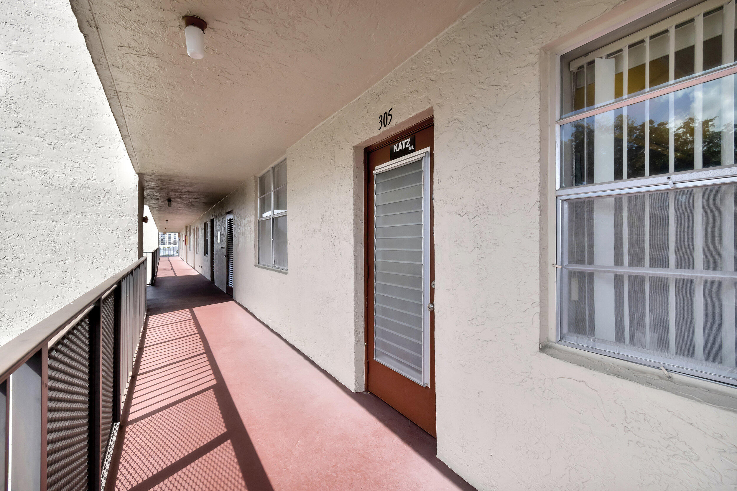 26 Abbey Lane 305