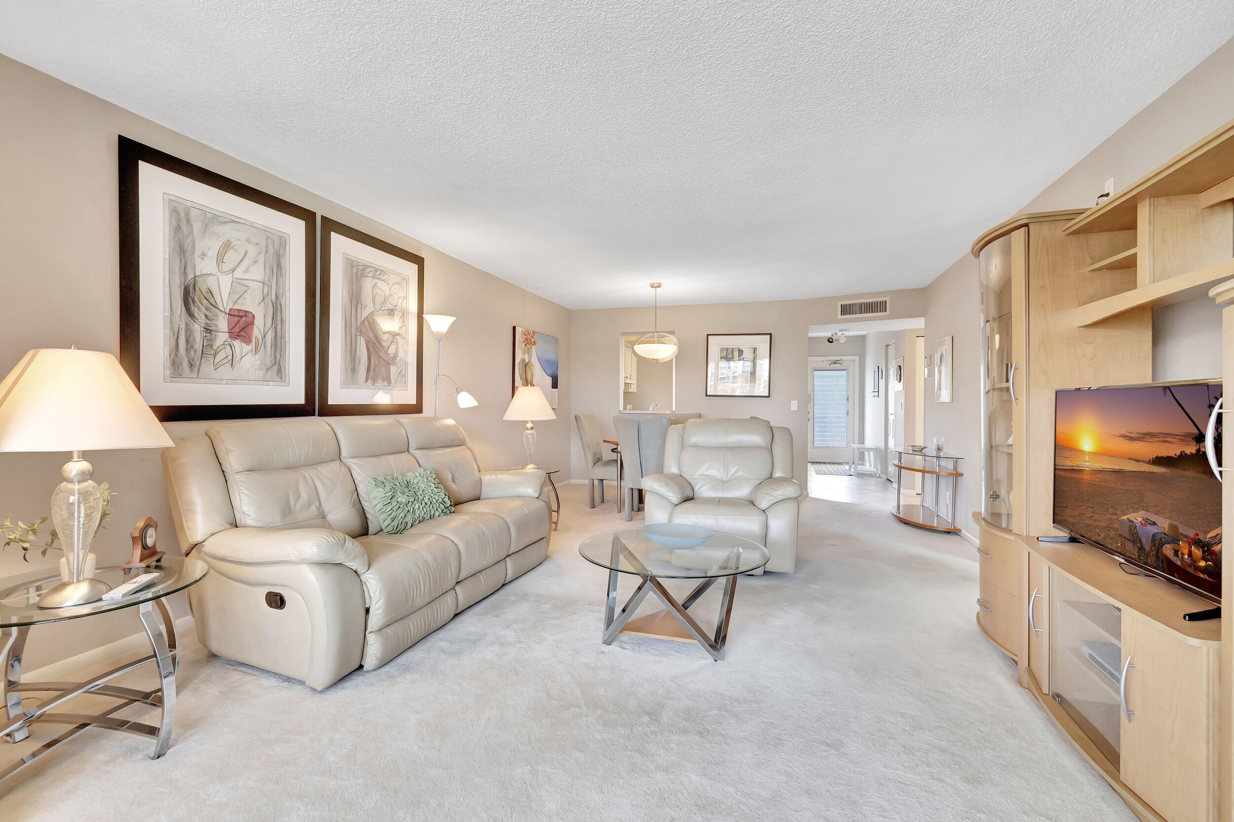 26 Abbey Lane 305