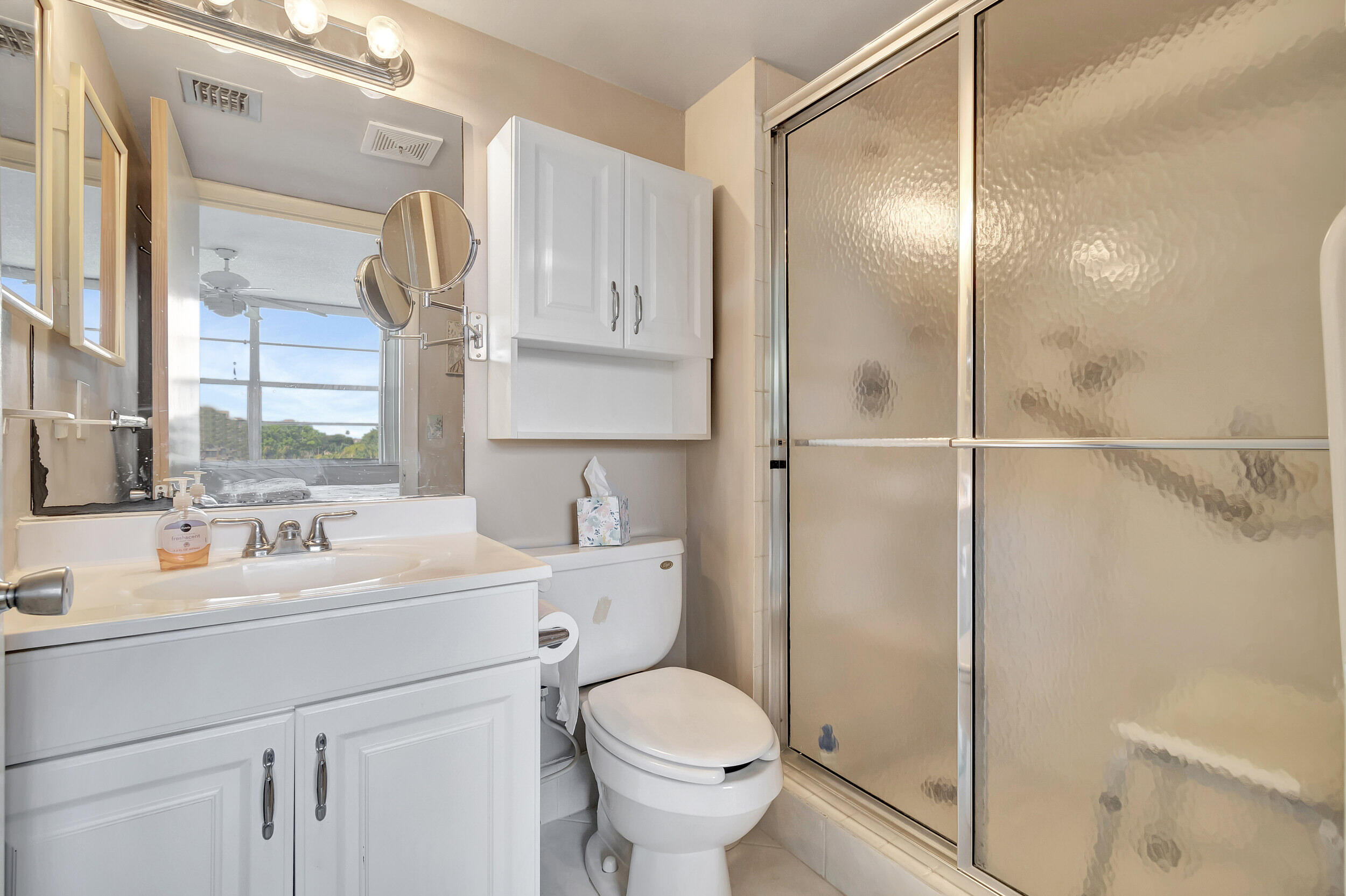 26 Abbey Lane 305