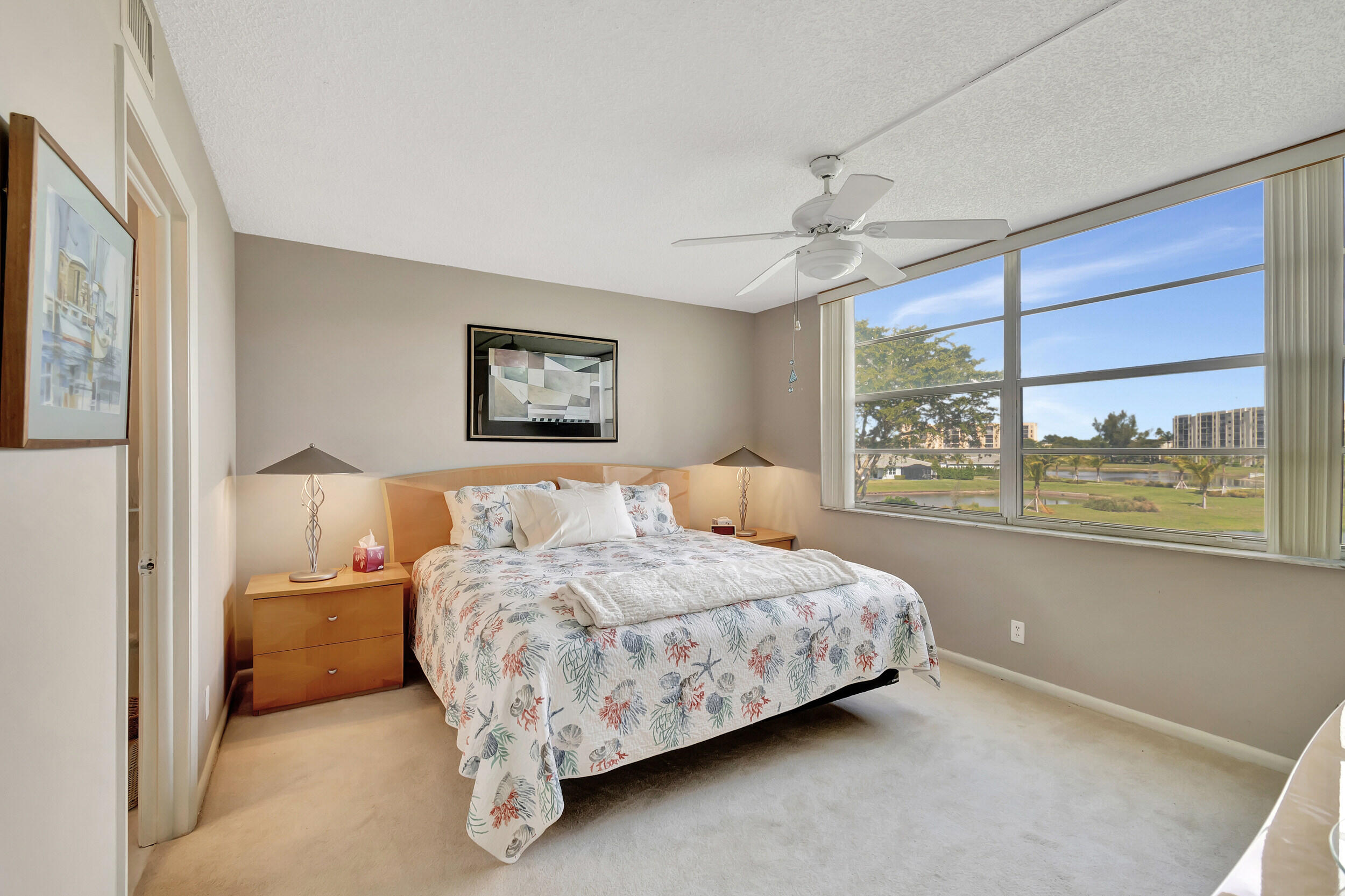 26 Abbey Lane 305