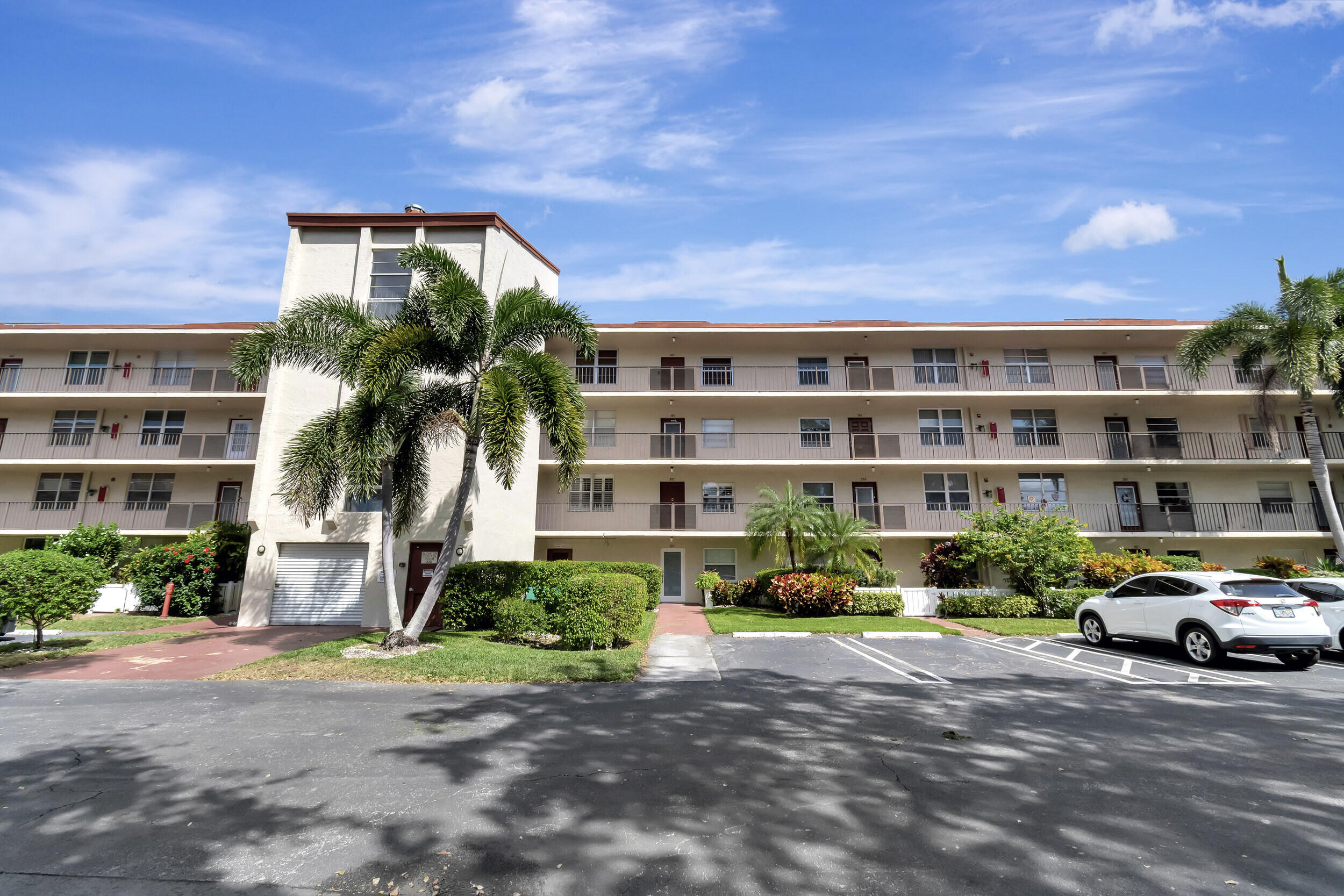 26 Abbey Lane 305