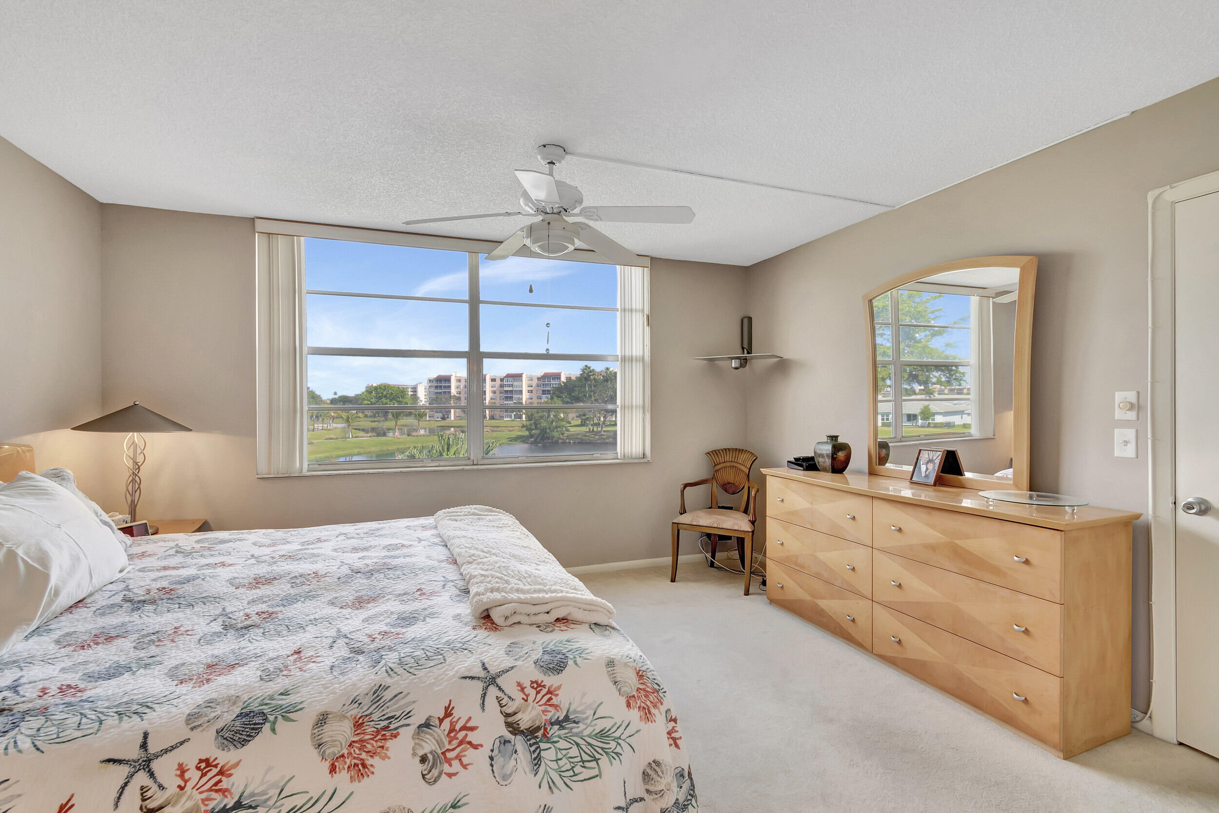 26 Abbey Lane 305