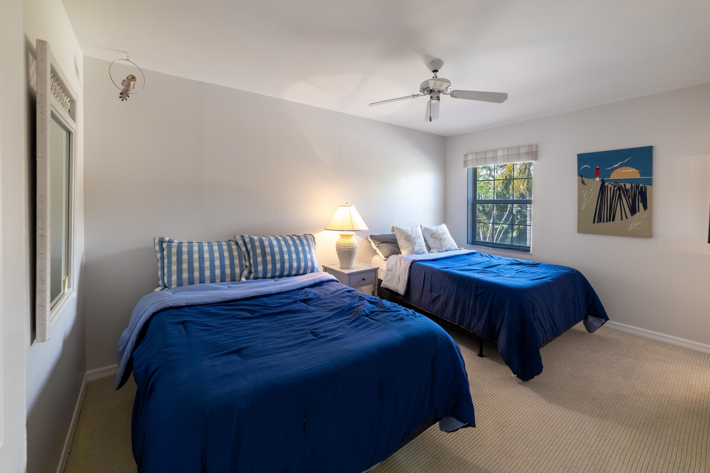 33 S Lakeshore Drive