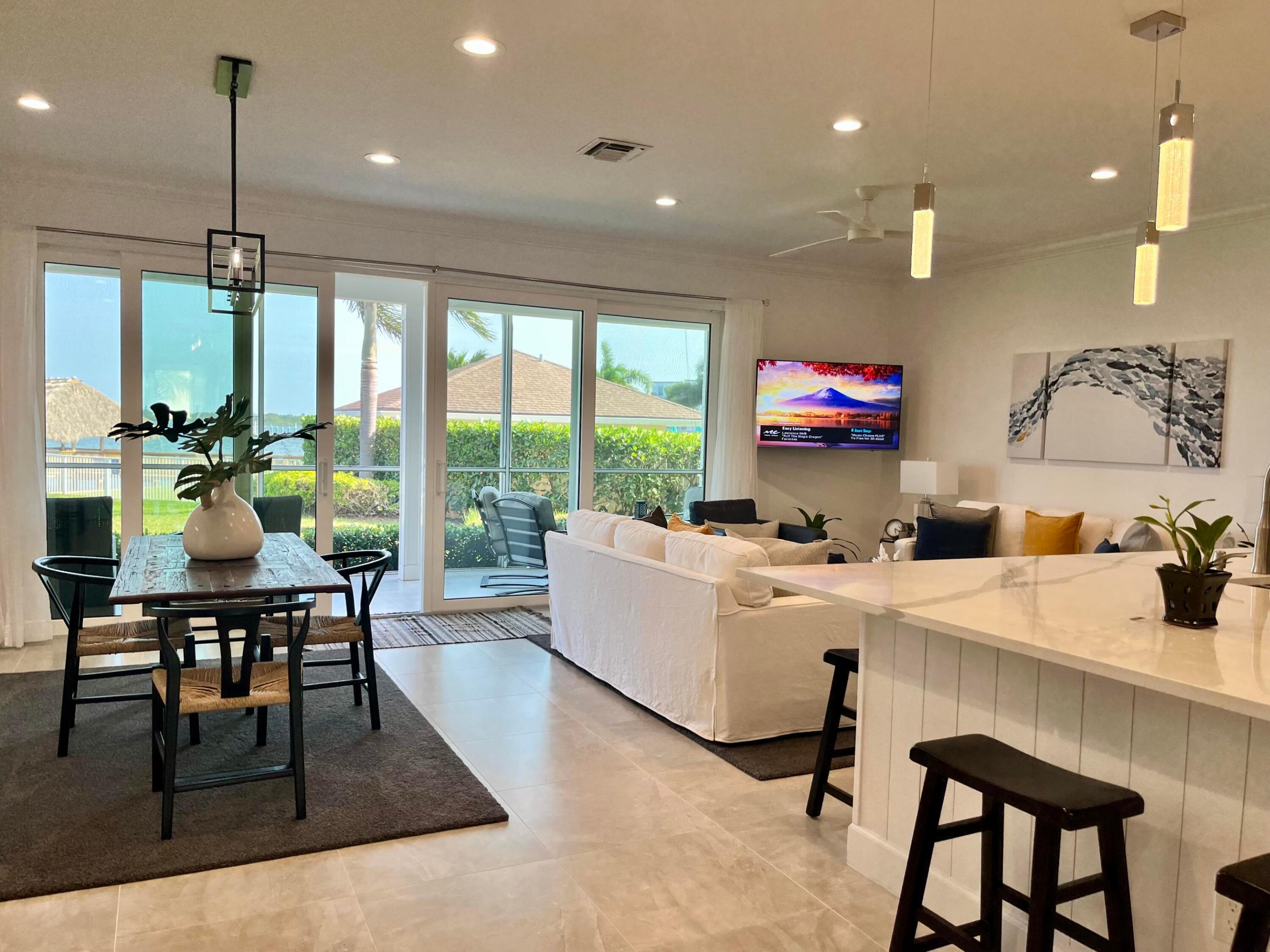 33 S Lakeshore Drive