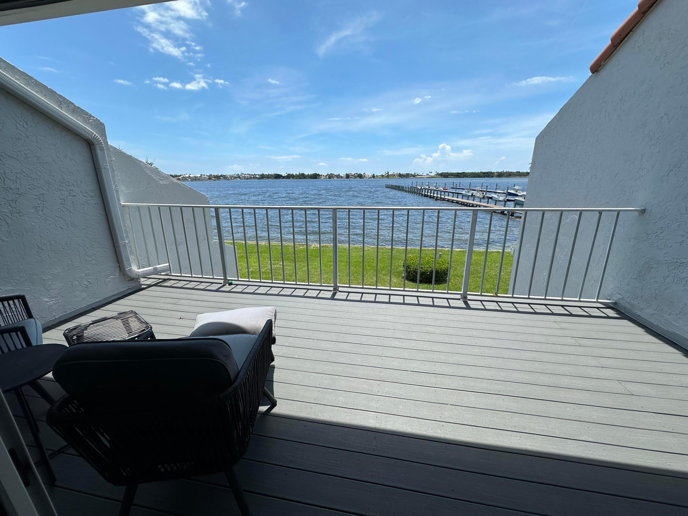 33 S Lakeshore Drive