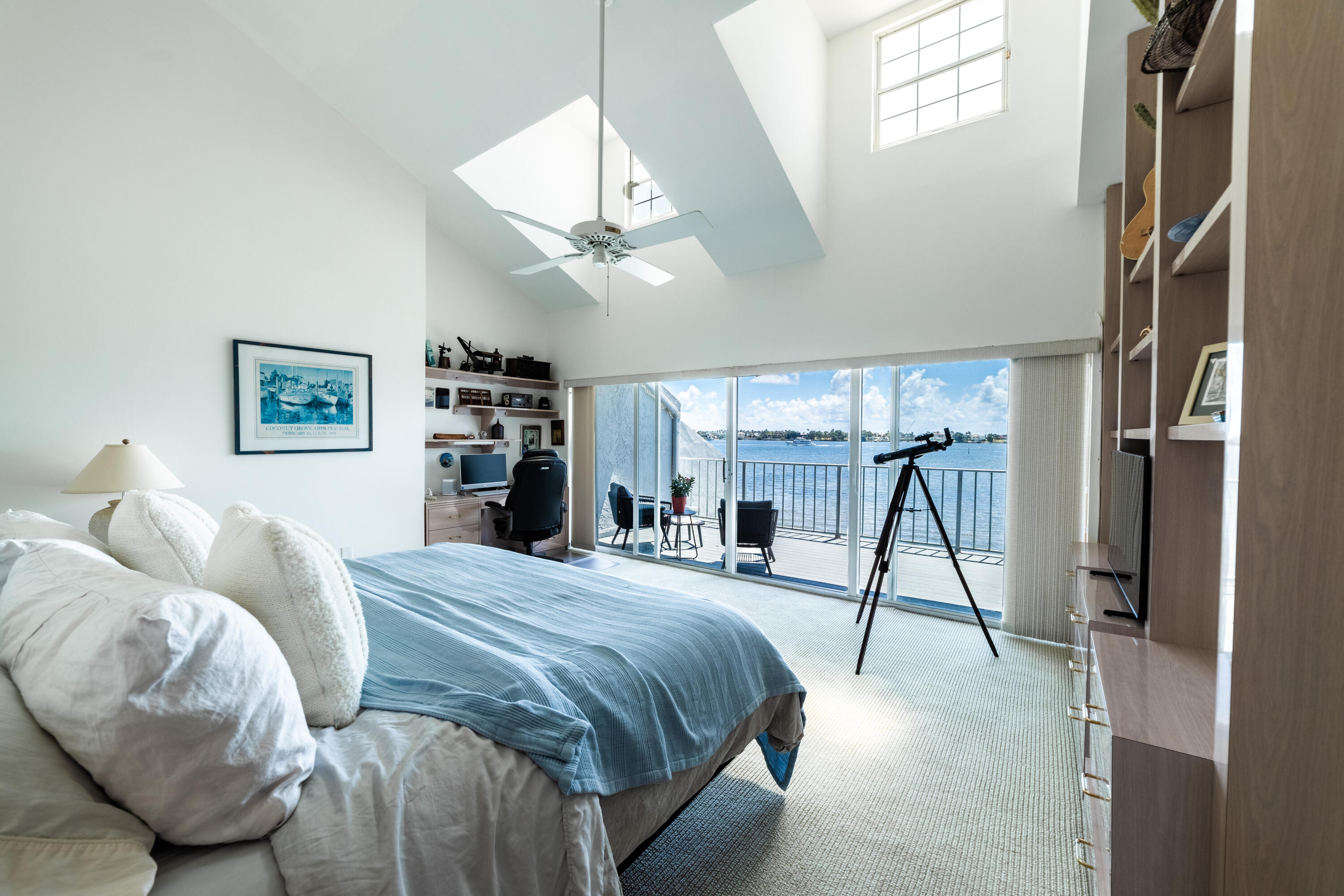 33 S Lakeshore Drive