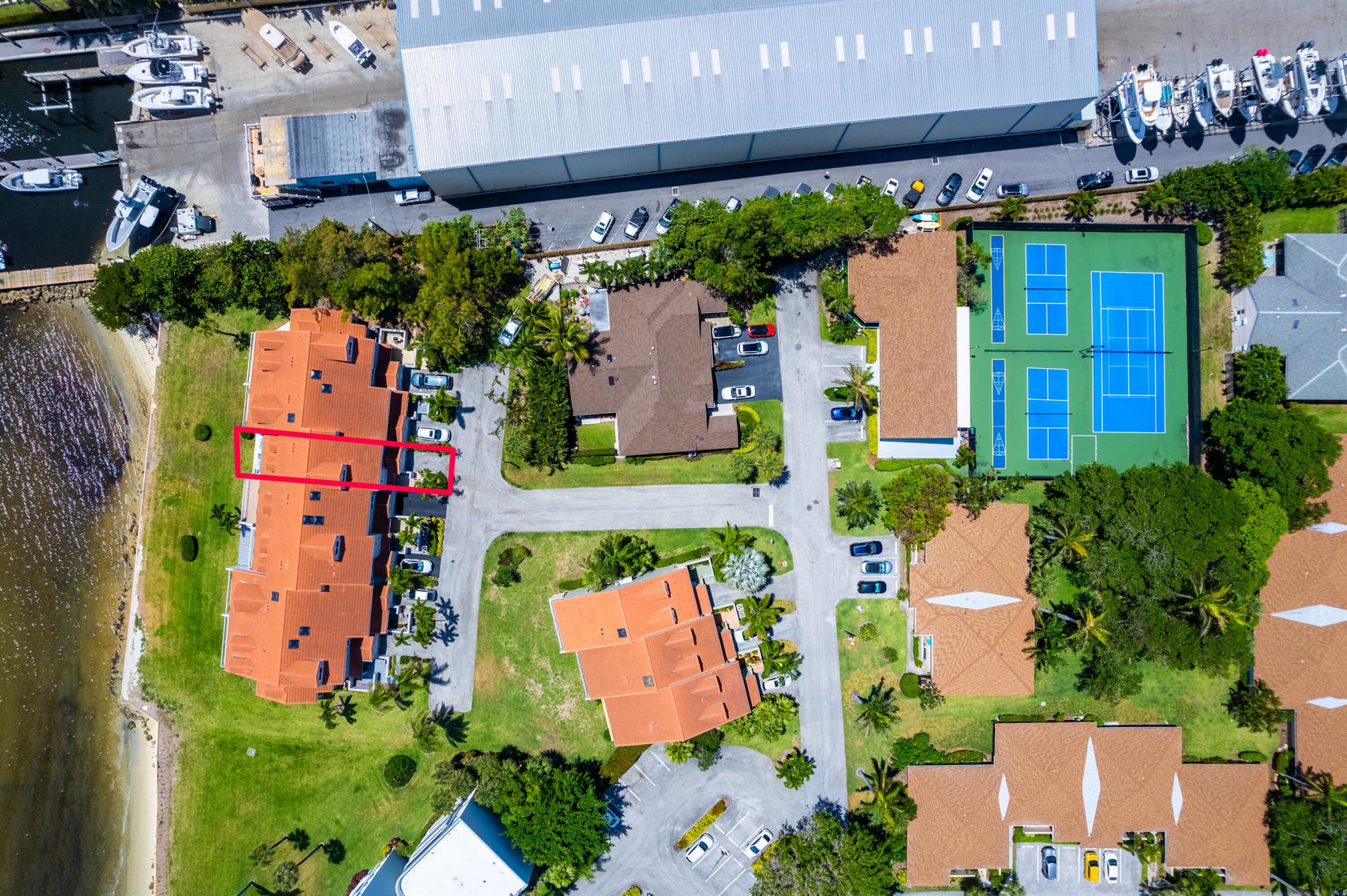 33 S Lakeshore Drive