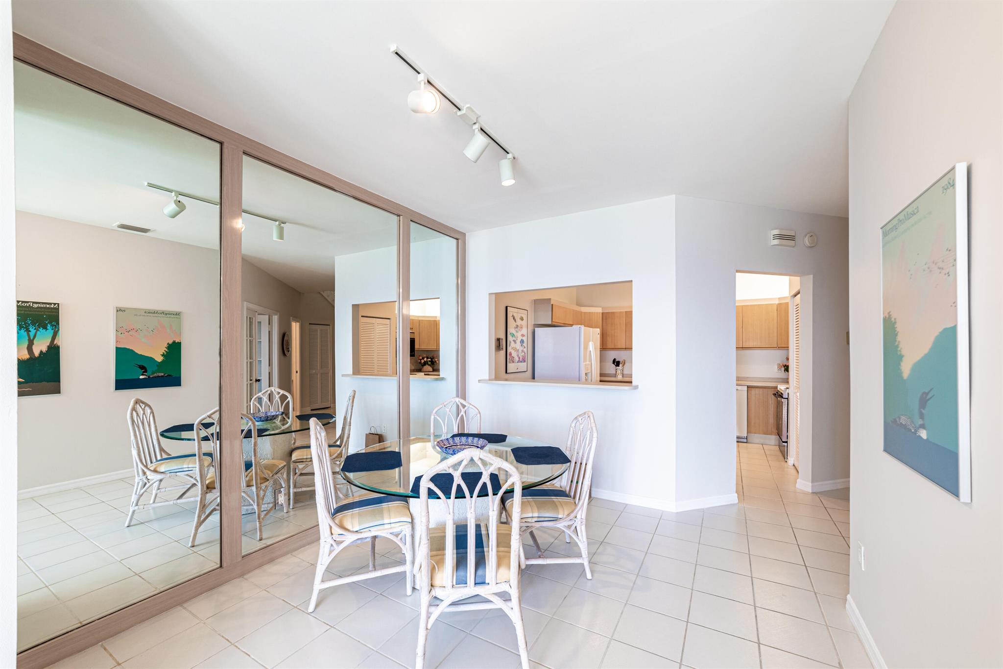 33 S Lakeshore Drive