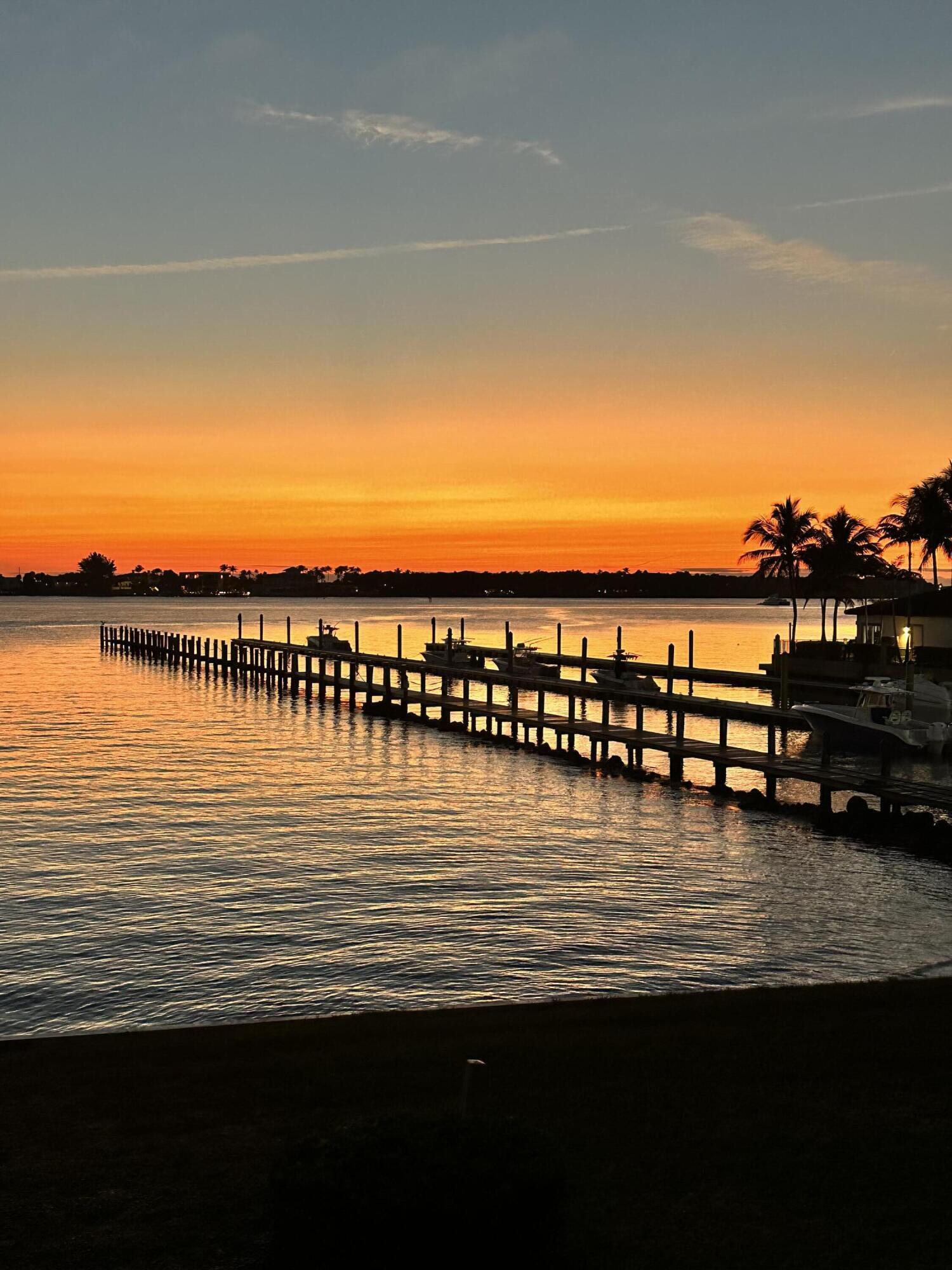 33 S Lakeshore Drive