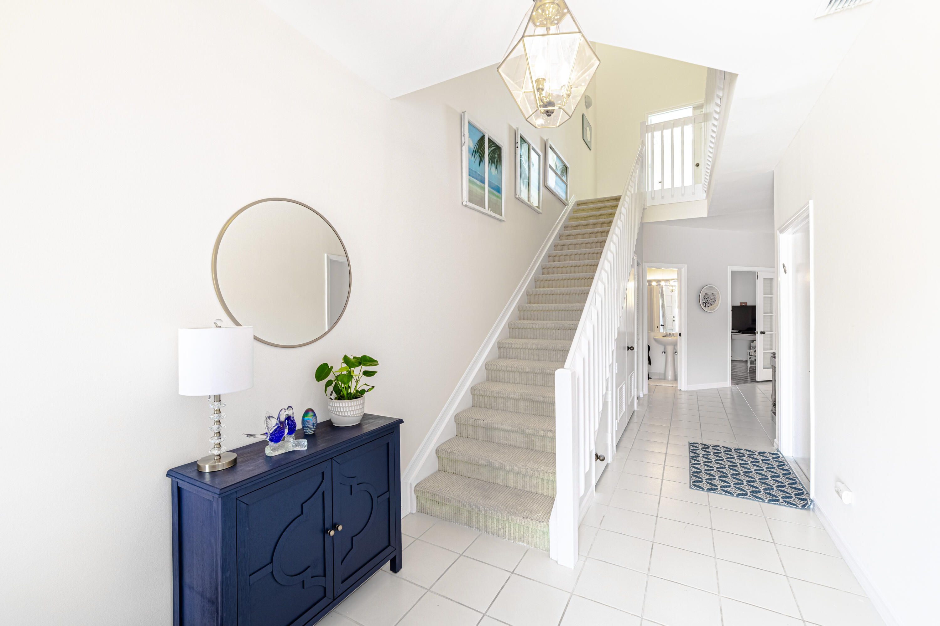 33 S Lakeshore Drive