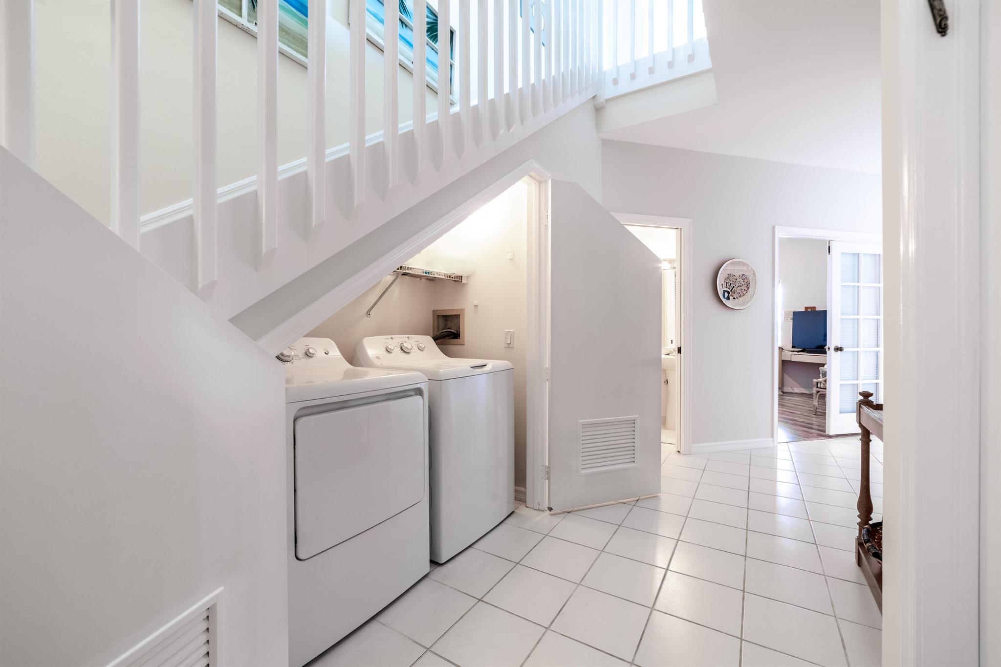 33 S Lakeshore Drive