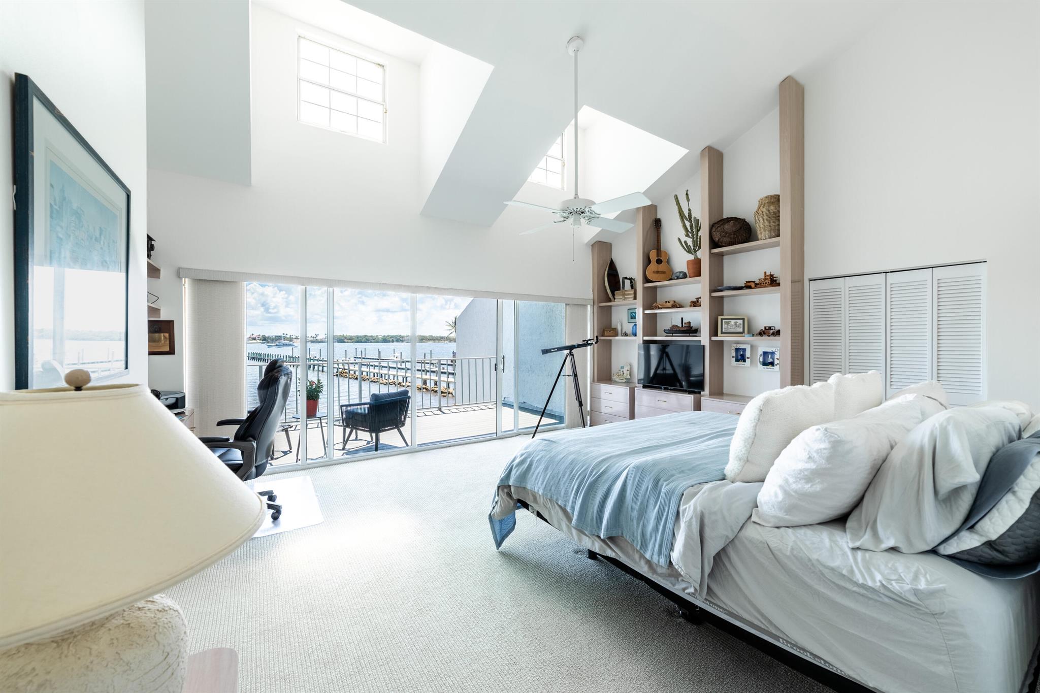 33 S Lakeshore Drive