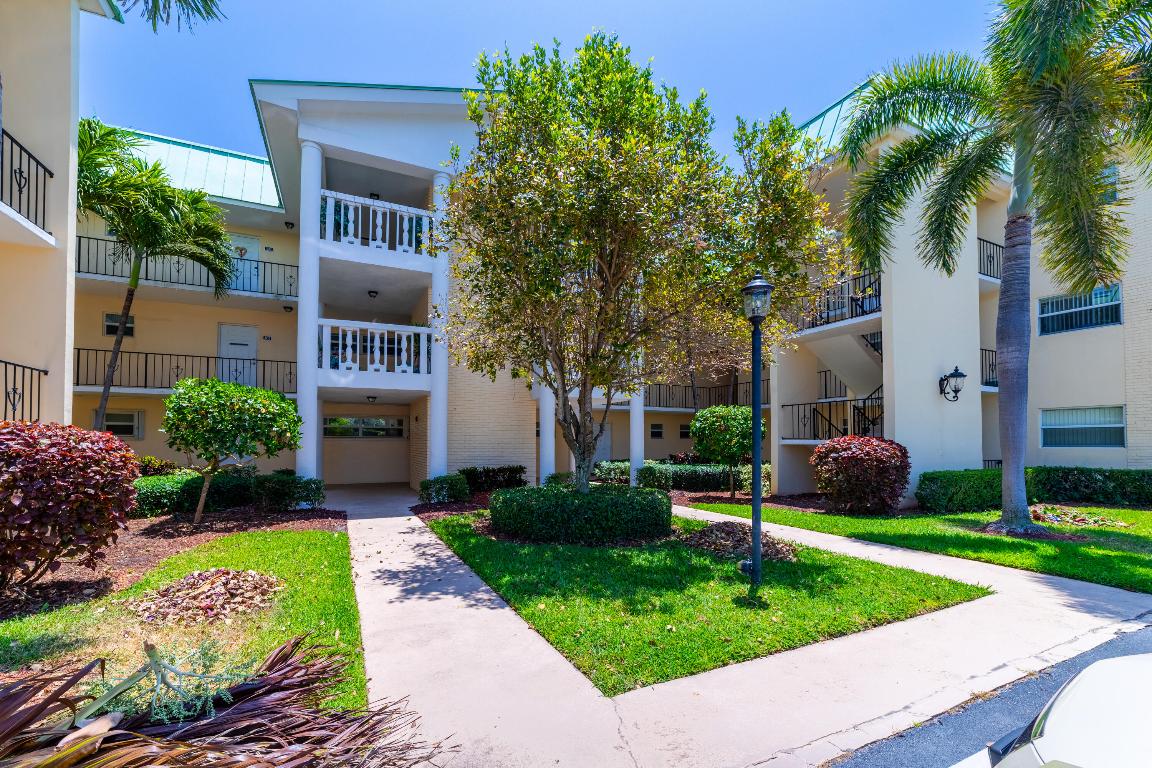 30 Colonial Club Drive 202