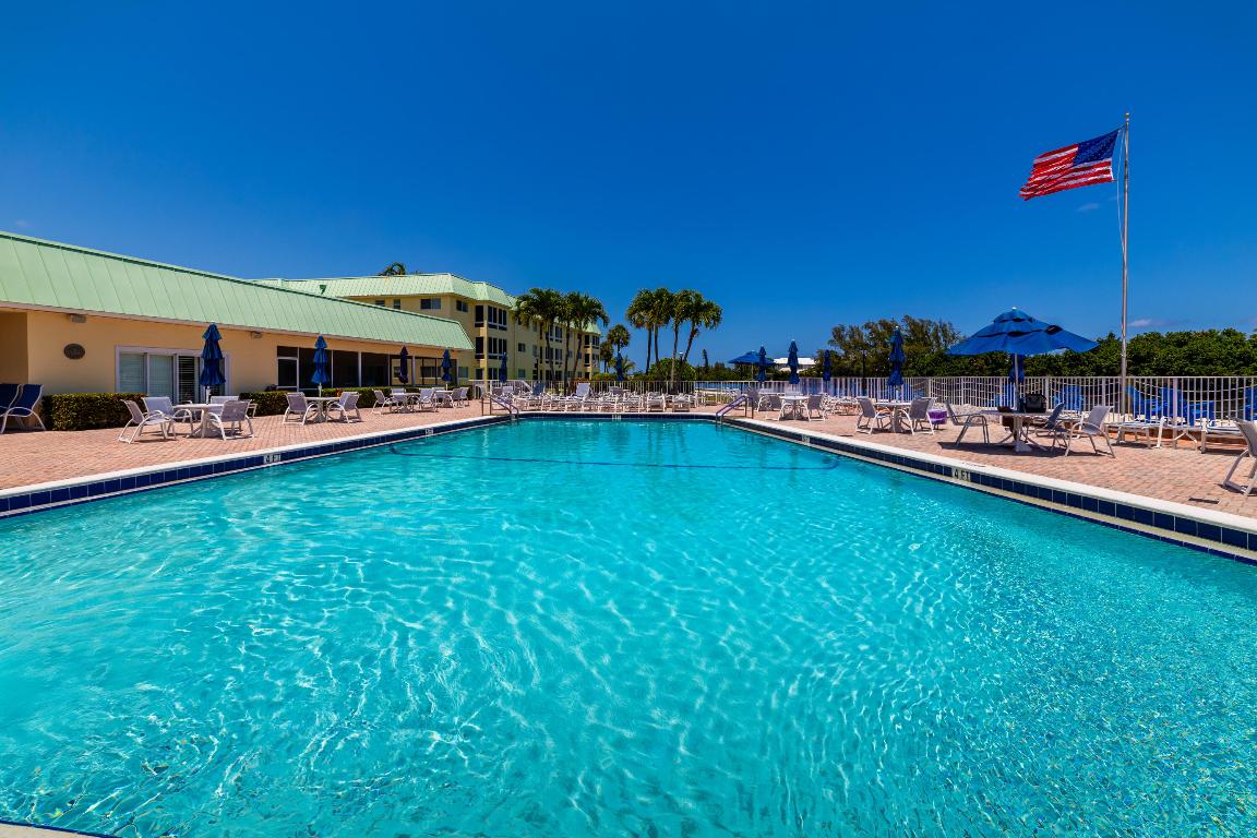 30 Colonial Club Drive 202