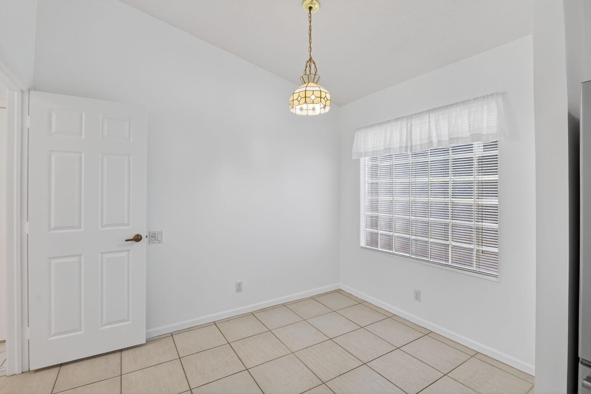 7021 Castlemaine Avenue