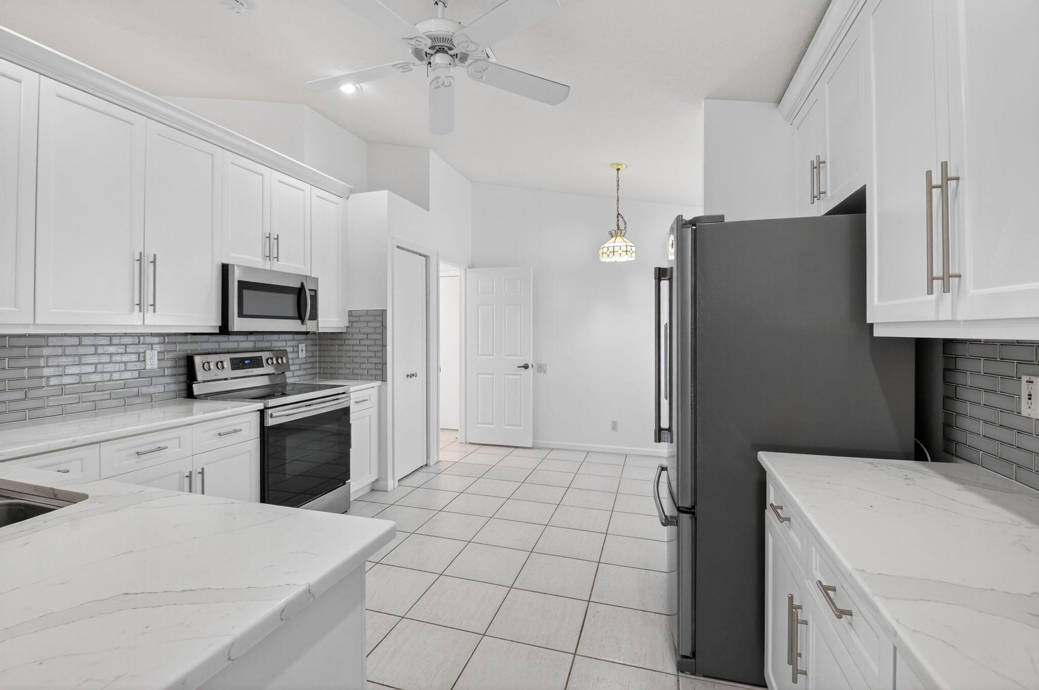 7021 Castlemaine Avenue