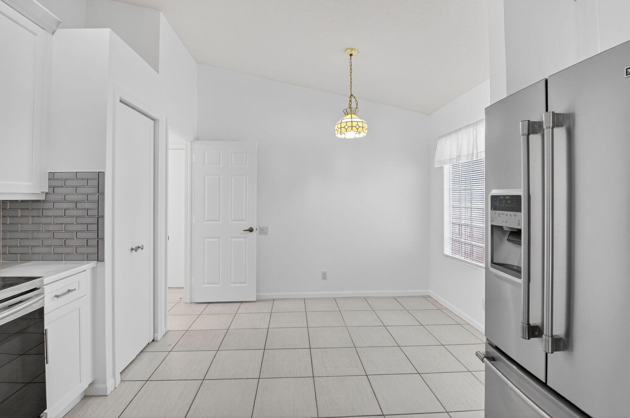 7021 Castlemaine Avenue