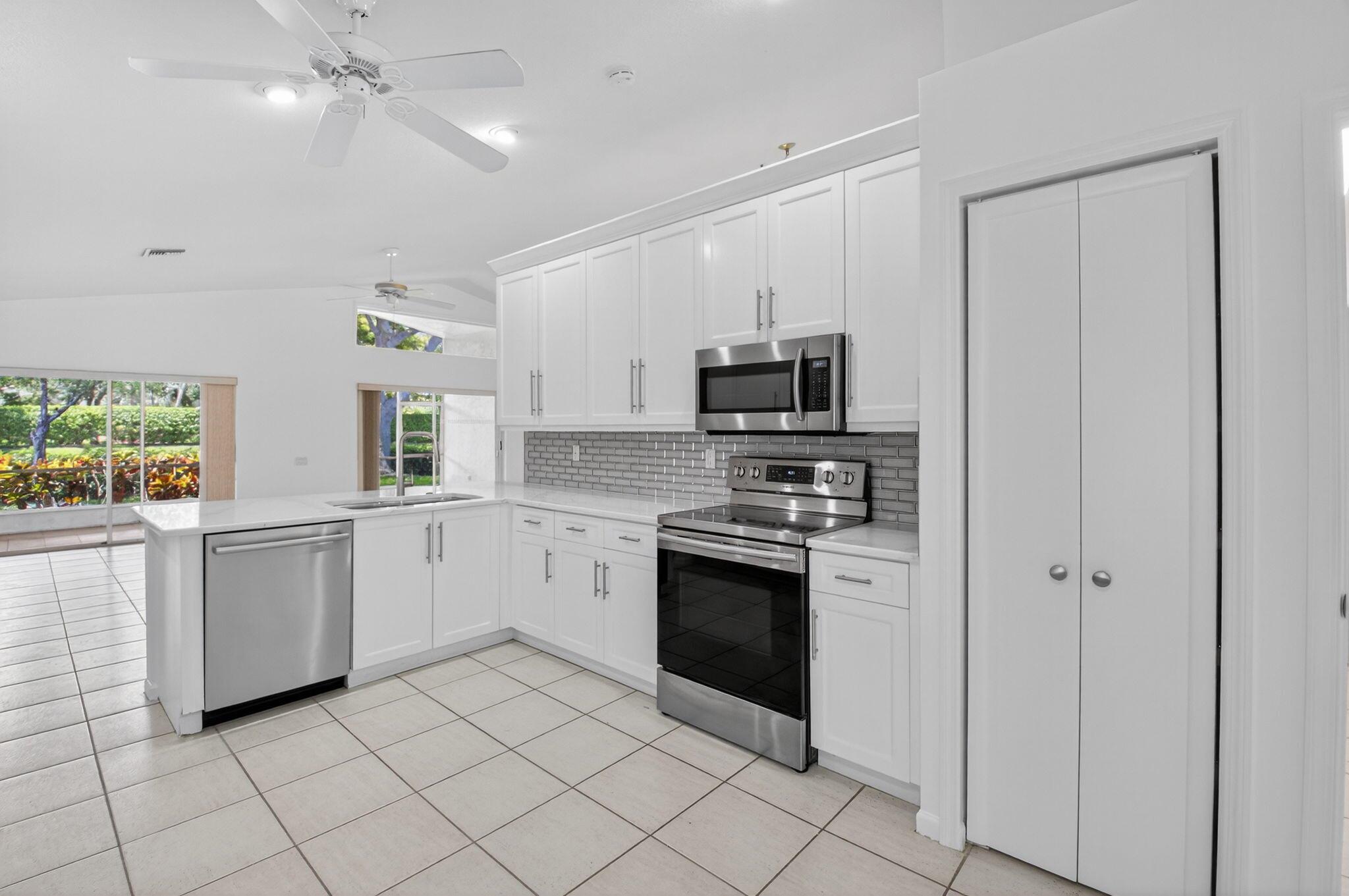 7021 Castlemaine Avenue