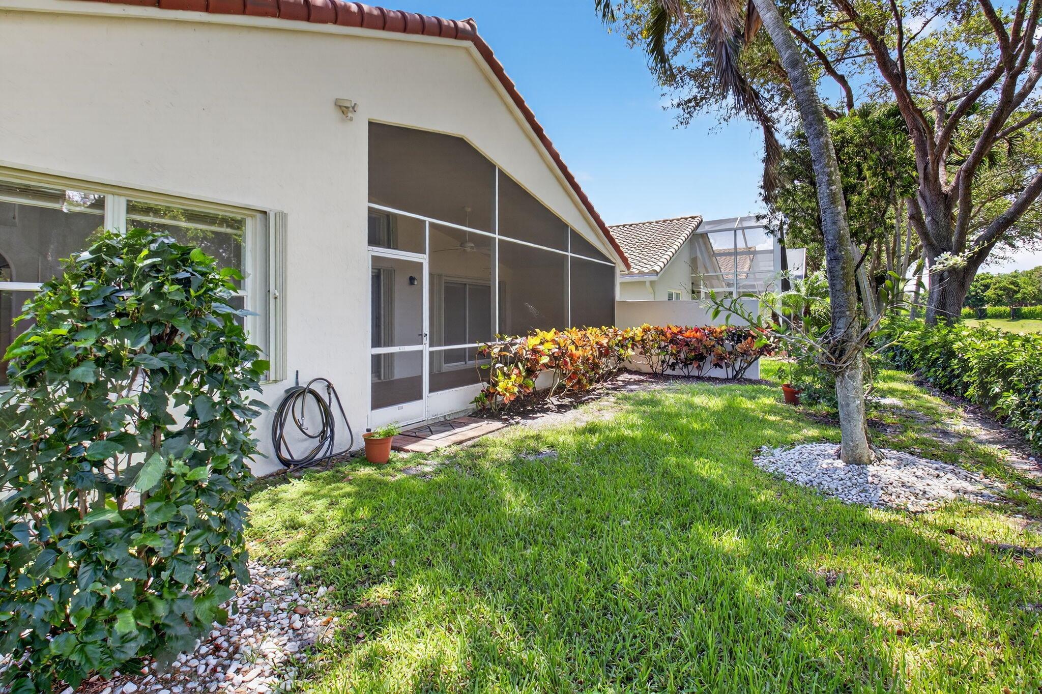 7021 Castlemaine Avenue